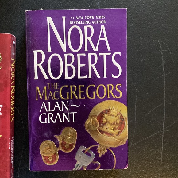 Nora Roberts 3 Book Bundle The MacGregors - Picture 11 of 14